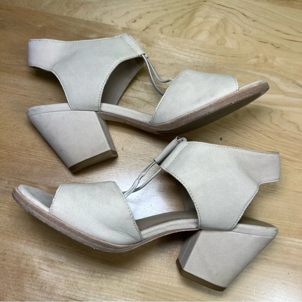 Eileen Fisher doe Open Toe Casual Ankle Strap Sandals size 7.5